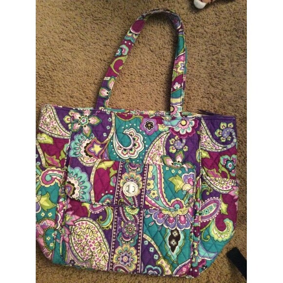 INVENTORY REDUCTION SALE. Vera Bradley Tote - Heather Pattern NB - Picture 1 of 3